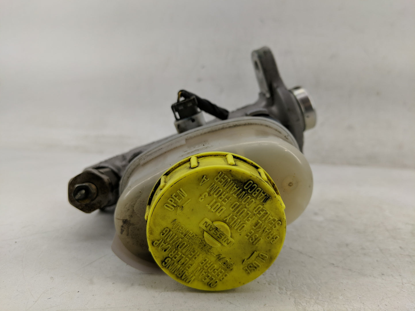 2000-2006 Nissan Sentra Brake Master Cylinder - Oemusedautoparts1.com