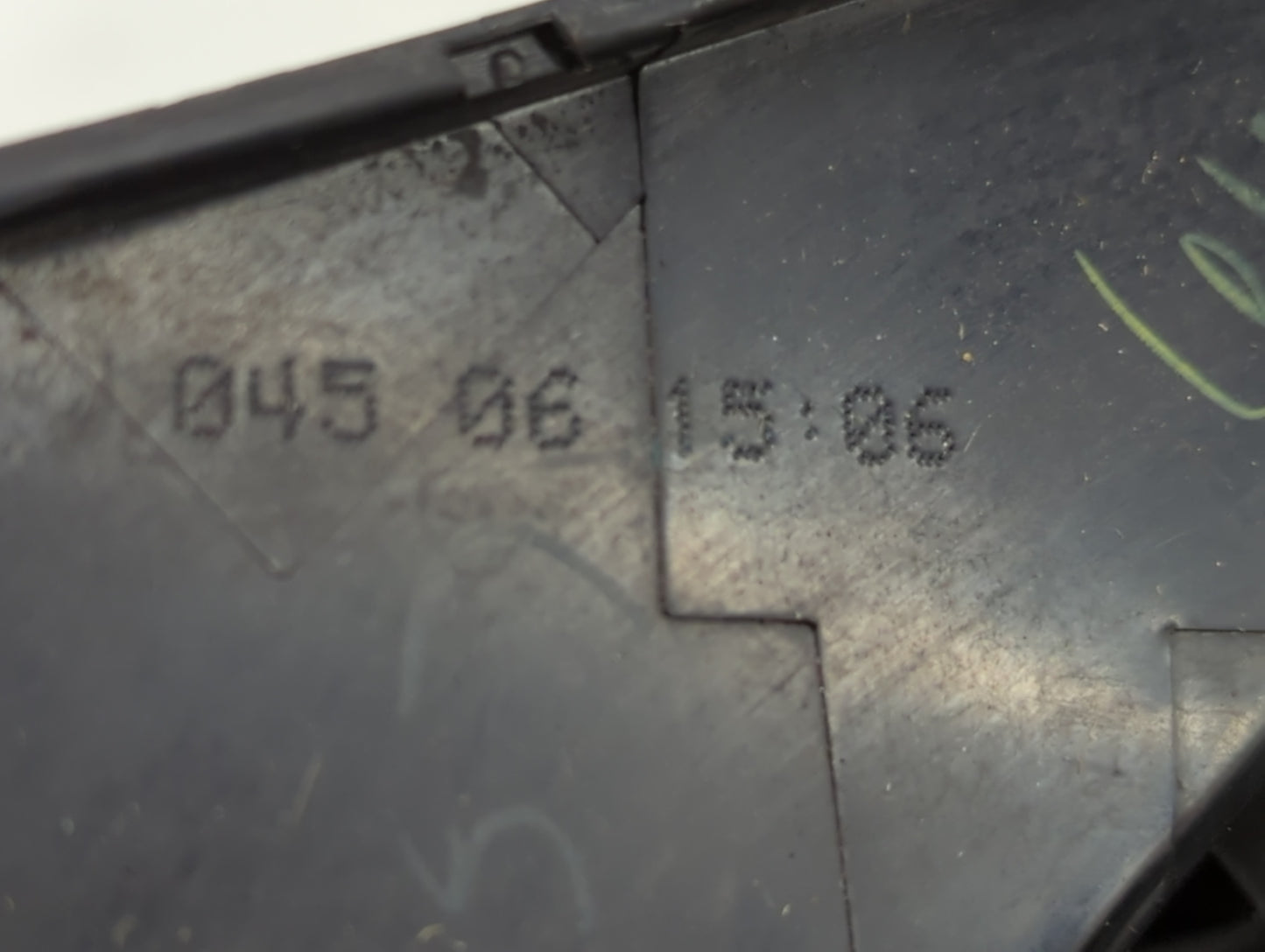 2005-2015 Nissan Xterra Tail Light Assembly Passenger Right OEM Fits Fits 2005 2006 2007 2008 2009 2010 2011 2012 2013 2014