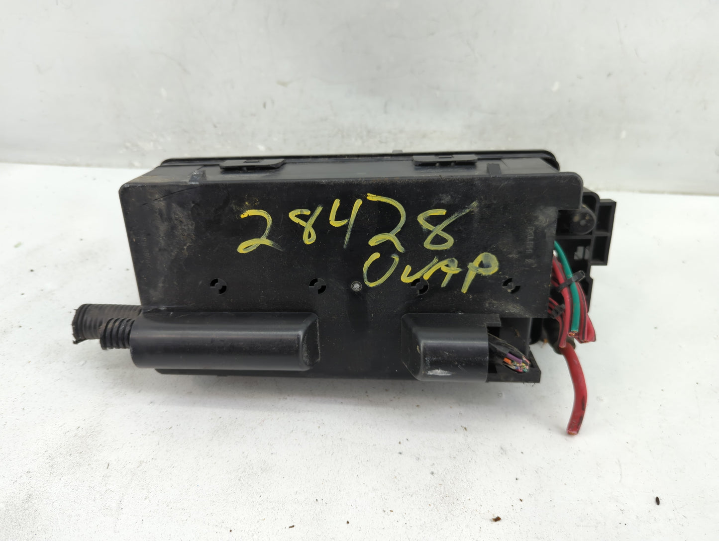 2006 Pontiac G6 Fusebox Fuse Box Panel Relay Module Fits OEM Used Auto Parts - Oemusedautoparts1.com