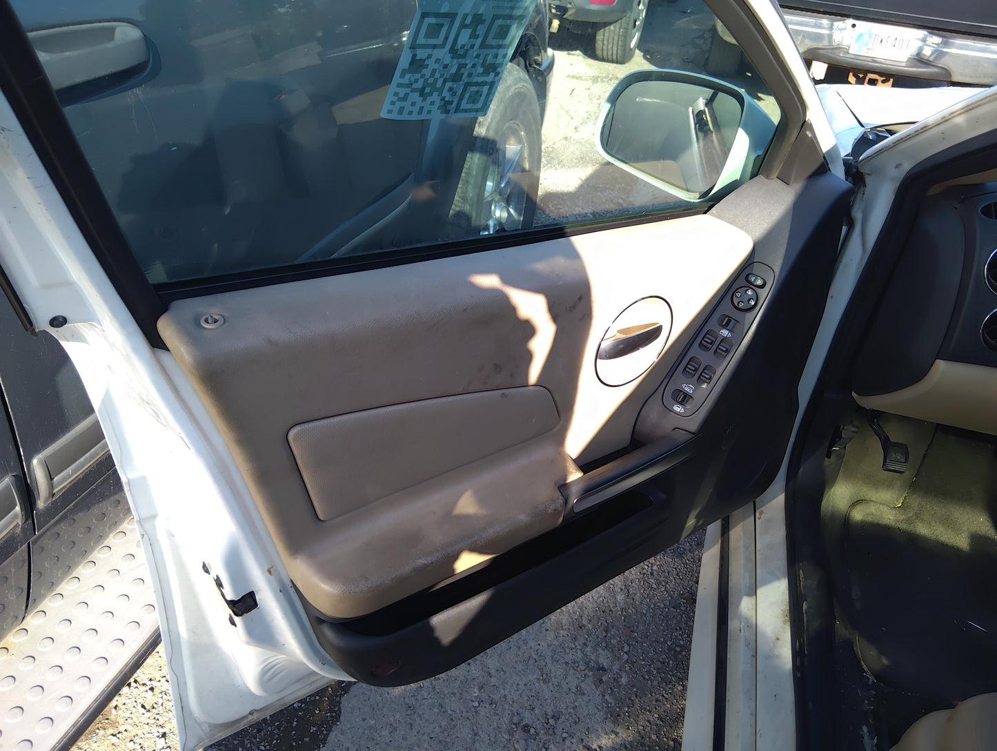 2006 Pontiac Grand Prix Front Left Driver Interior Door Panel Trim - Oemusedautoparts1.com