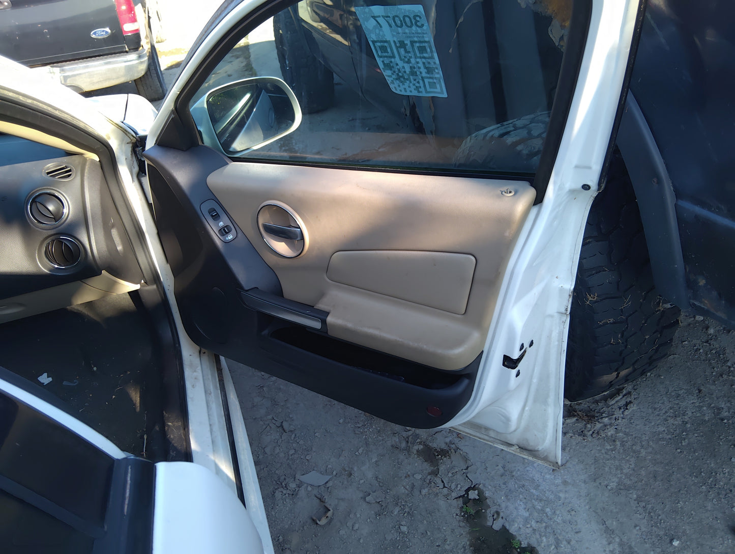 2006 Pontiac Grand Prix Front Right Passenger Interior Door Panel Trim - Oemusedautoparts1.com