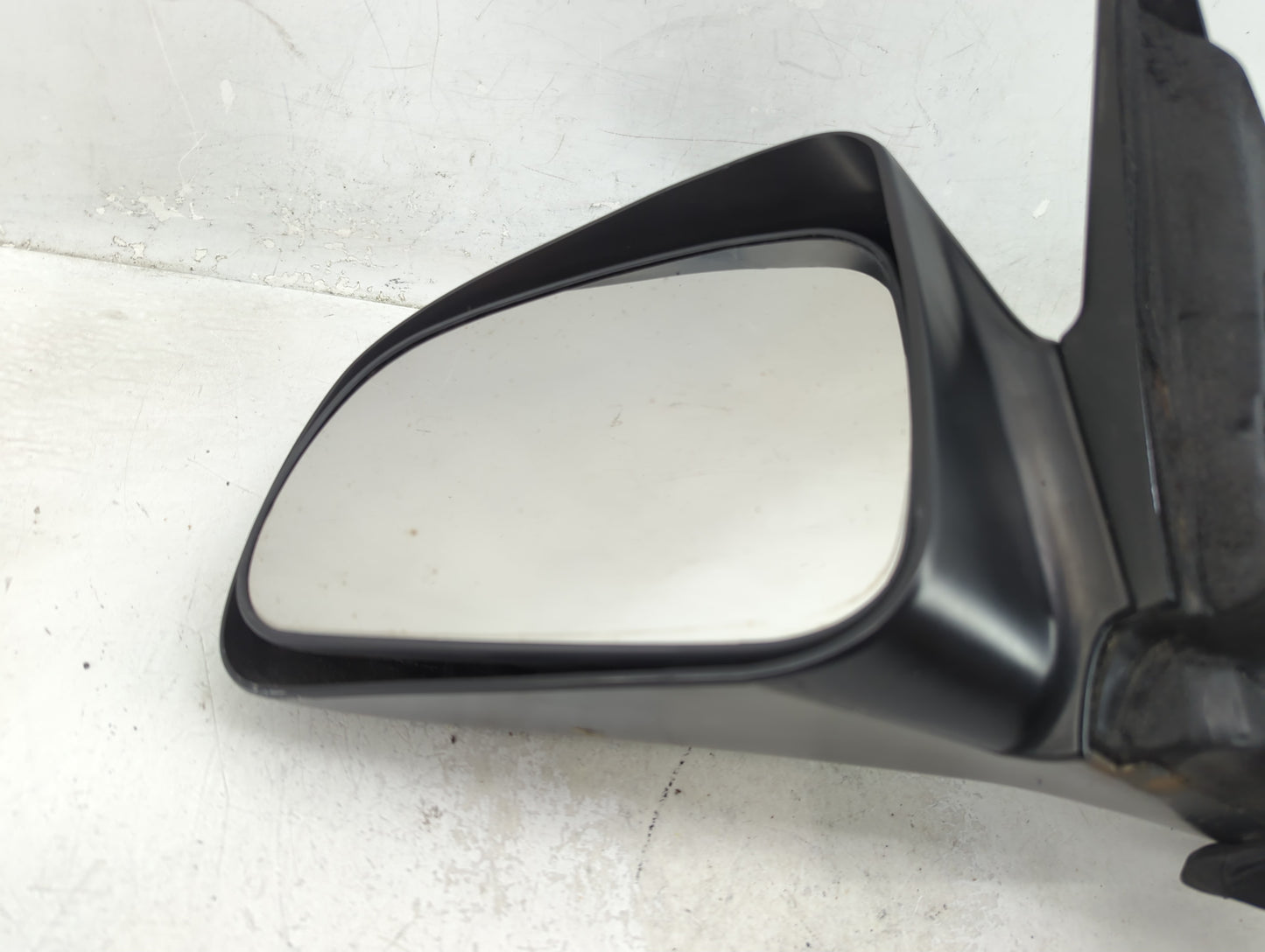 2004-2008 Pontiac Grand Prix Driver Side View Mirror - Left Door Mirror OEM Used - Oemusedautoparts1.com