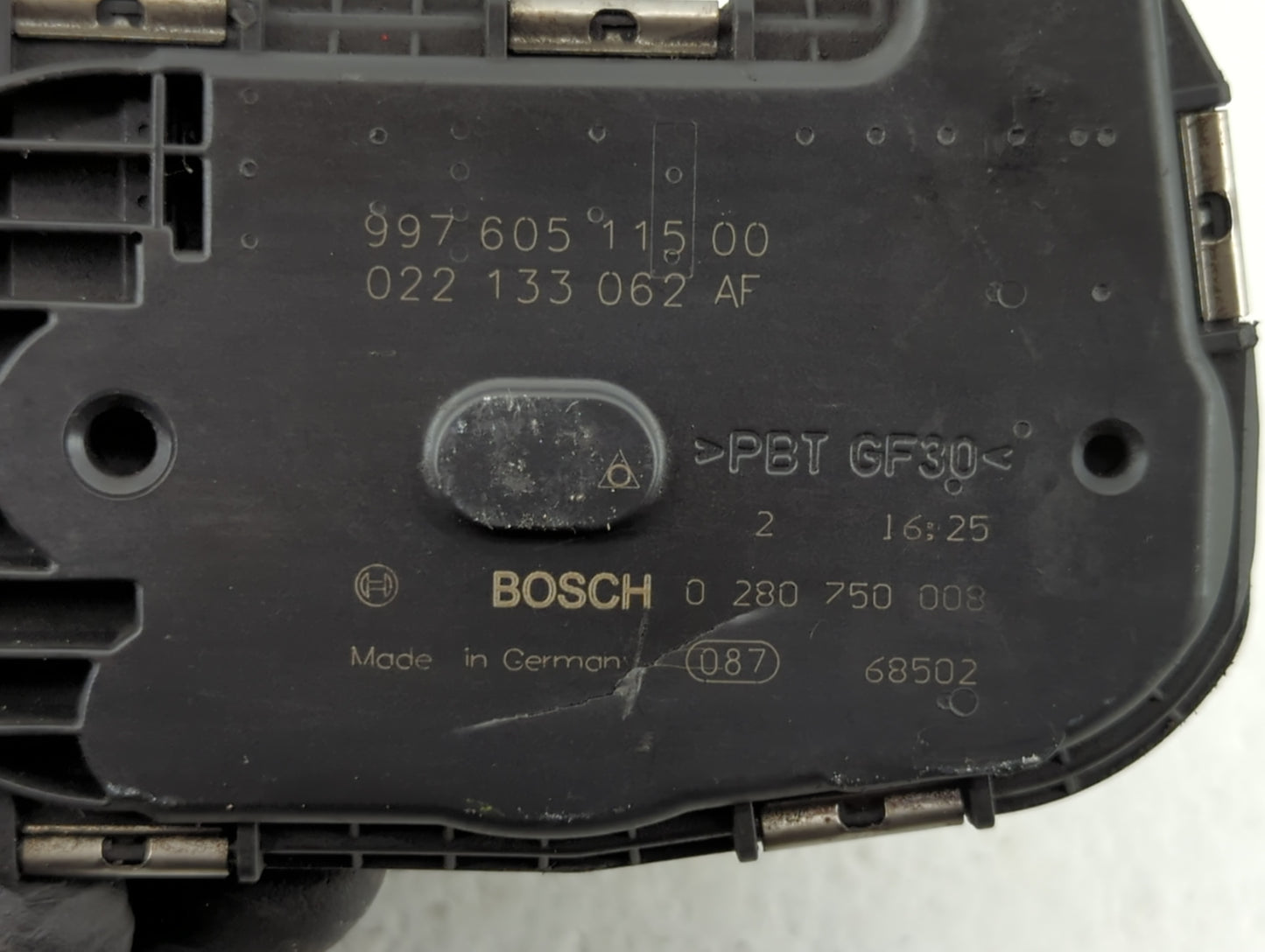 2006 Porsche Cayman Throttle Body P/N:022 133 062 AF 997 605 115 00 Fits Fits 2007 2008 OEM Used Auto Parts - Oemusedautopar