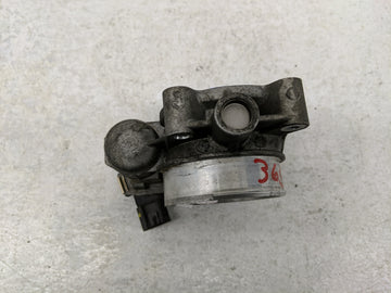 2006 Saturn Relay Throttle Body Fits OEM Used Auto Parts