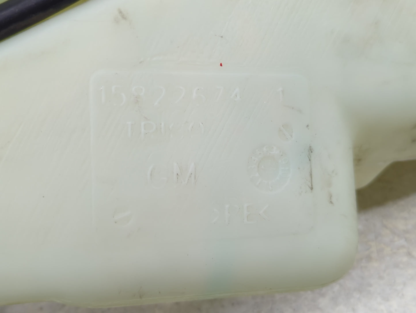 2002-2007 Saturn Vue Windshield Washer Fluid Reservoir Bottle Oem - Oemusedautoparts1.com