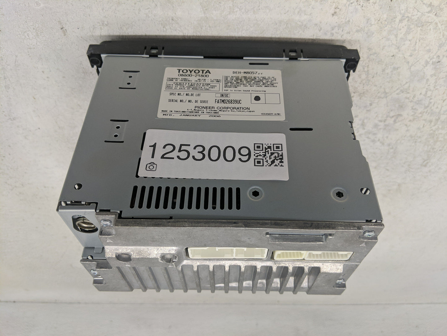 2006-2007 Scion Tc Radio AM FM Cd Player Receiver Replacement P/N:08600-21800 Fits Fits 2006 2007 OEM Used Auto Parts - Oemu