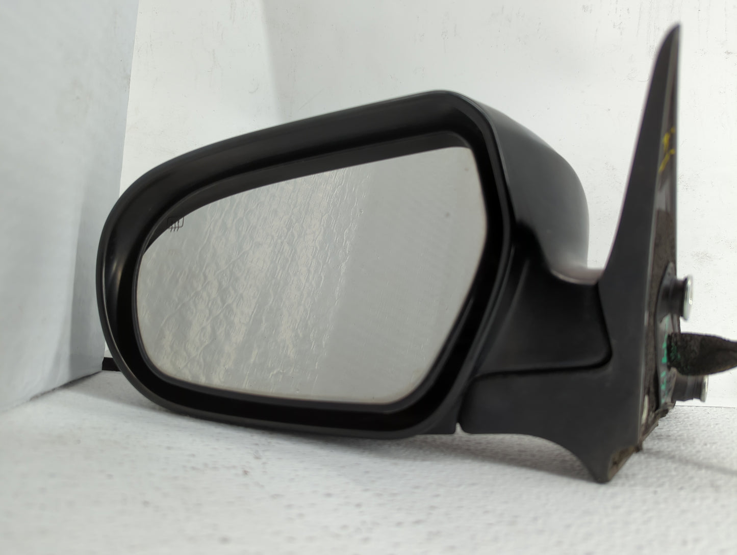 2005-2009 Subaru Legacy Driver Side View Mirror - Left Door Mirror OEM Used - Oemusedautoparts1.com