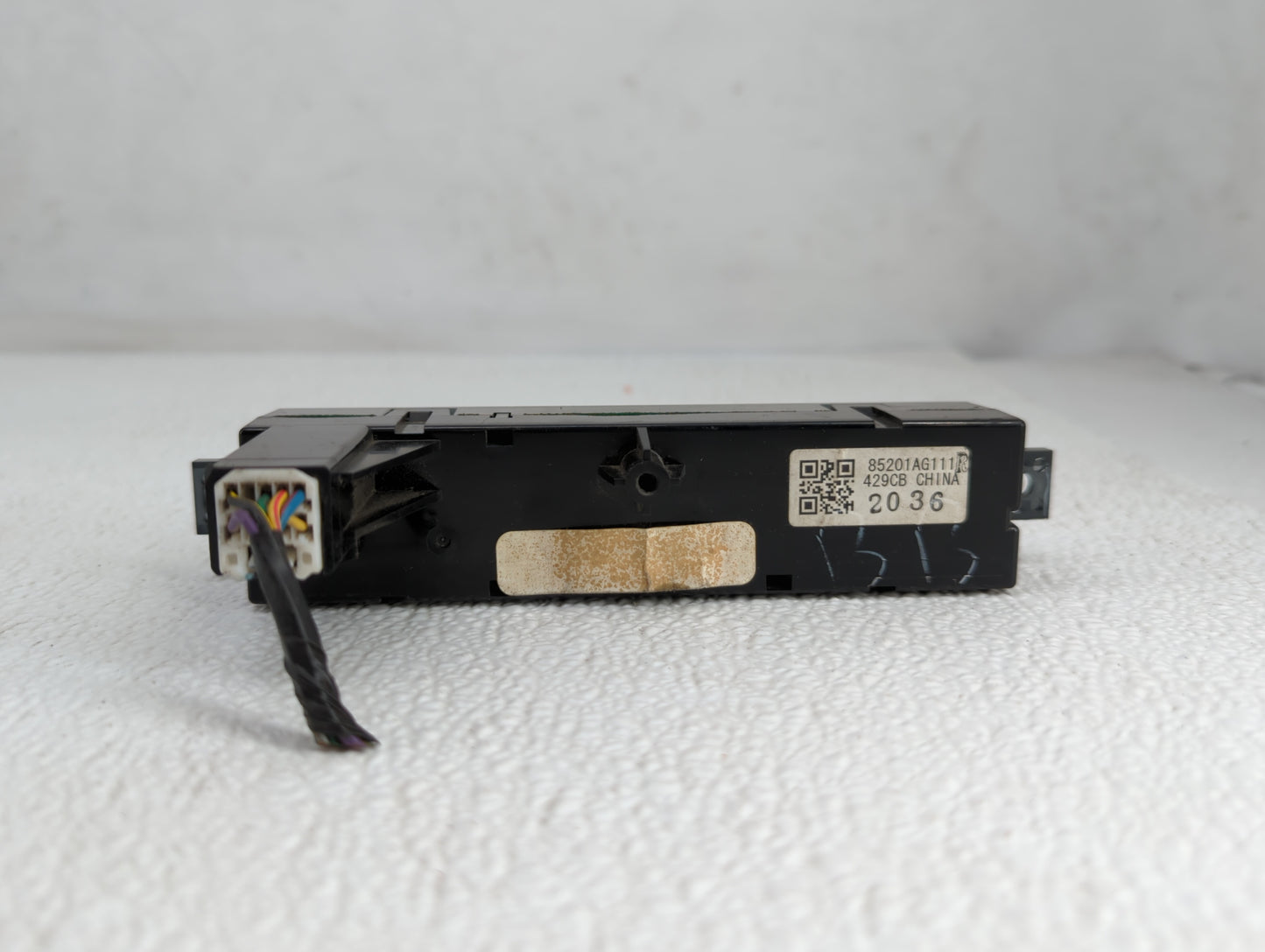 2006 Subaru Outback Center Vent Cubby Clock Display - Oemusedautoparts1.com