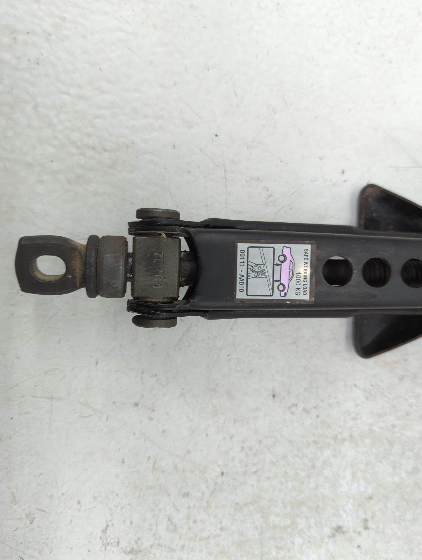 2006 Toyota Avalon Spare Scissor Car Jack - Oemusedautoparts1.com
