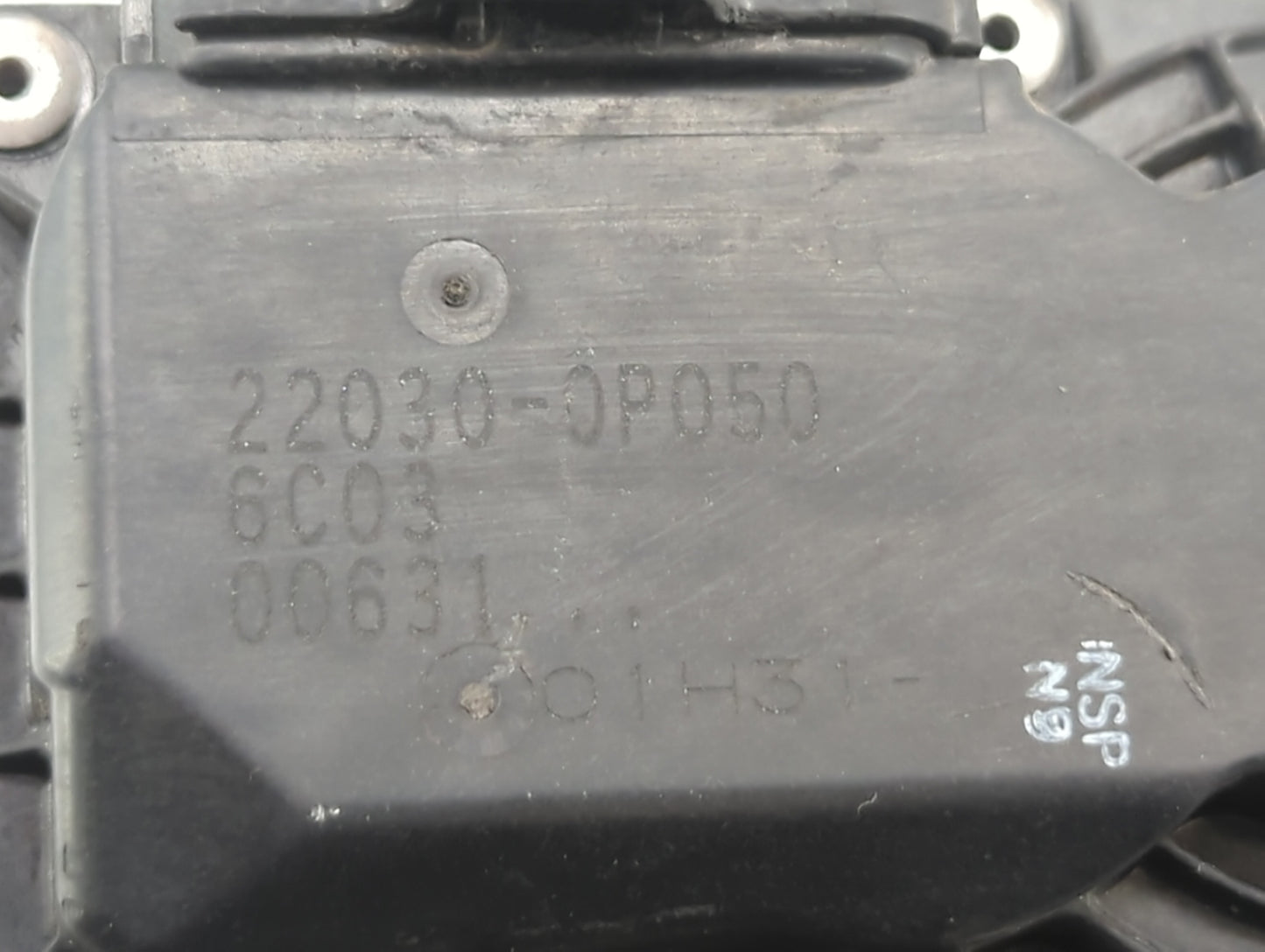 2005-2018 Toyota Avalon Throttle Body P/N:22030-0P050 22030-31030 Fits OEM Used Auto Parts - Oemusedautoparts1.com