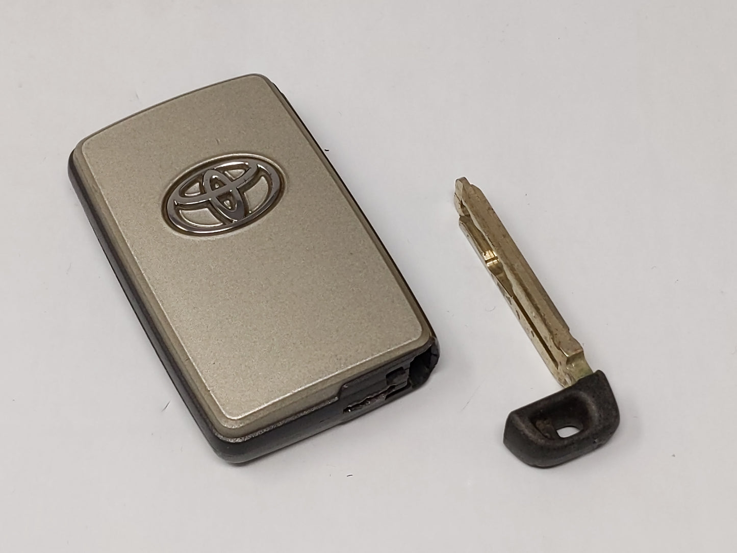 Toyota Avalon Keyless Entry Remote Hyq14aaf 271451-0111 4 Buttons - Oemusedautoparts1.com