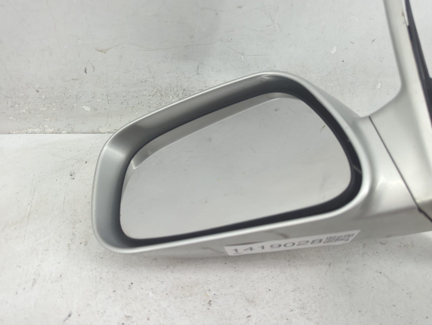2002-2006 Toyota Camry Driver Side View Mirror - Left Door Mirror OEM Used - Oemusedautoparts1.com