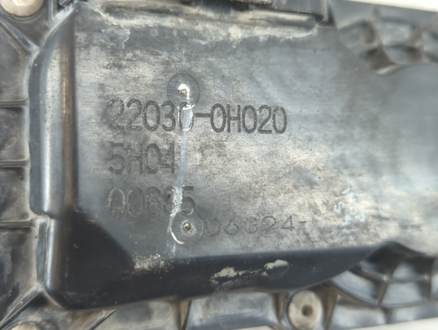 2004-2006 Toyota Camry Throttle Body P/N:22030-0H020 Fits Fits 2004 2005 2006 2007 OEM Used Auto Parts - Oemusedautoparts1.c
