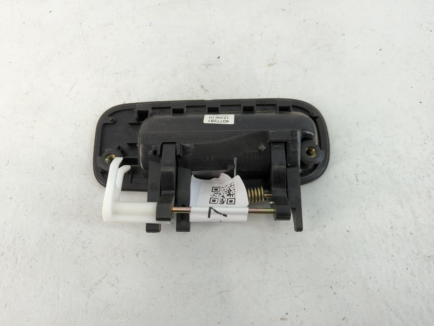 2002 Toyota Camry Passenger Front Right Door Handle Exterior Assembly 776472 - Oemusedautoparts1.com