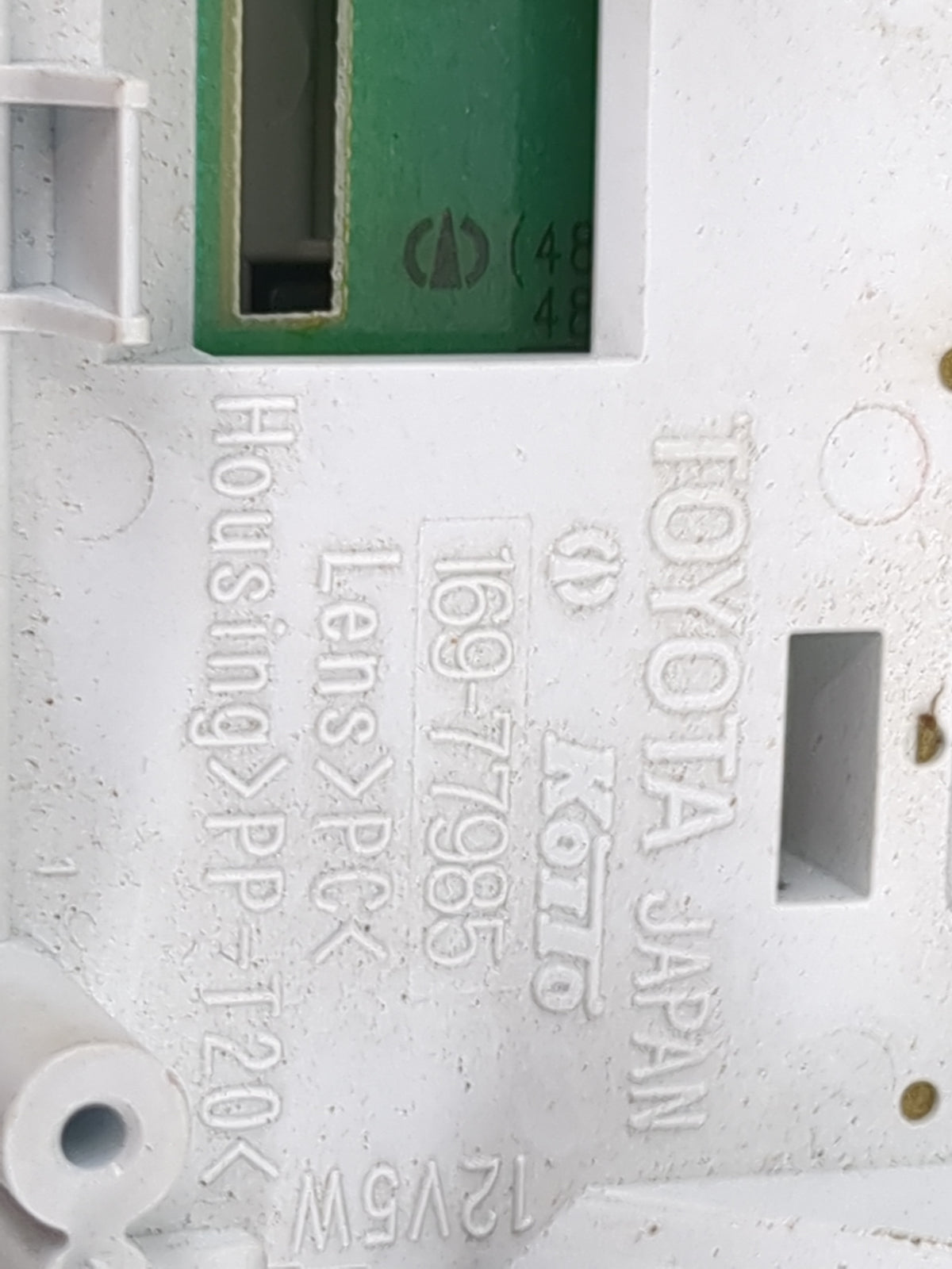 2006 Toyota Highlander Overhead Roof Console Gray - Oemusedautoparts1.com