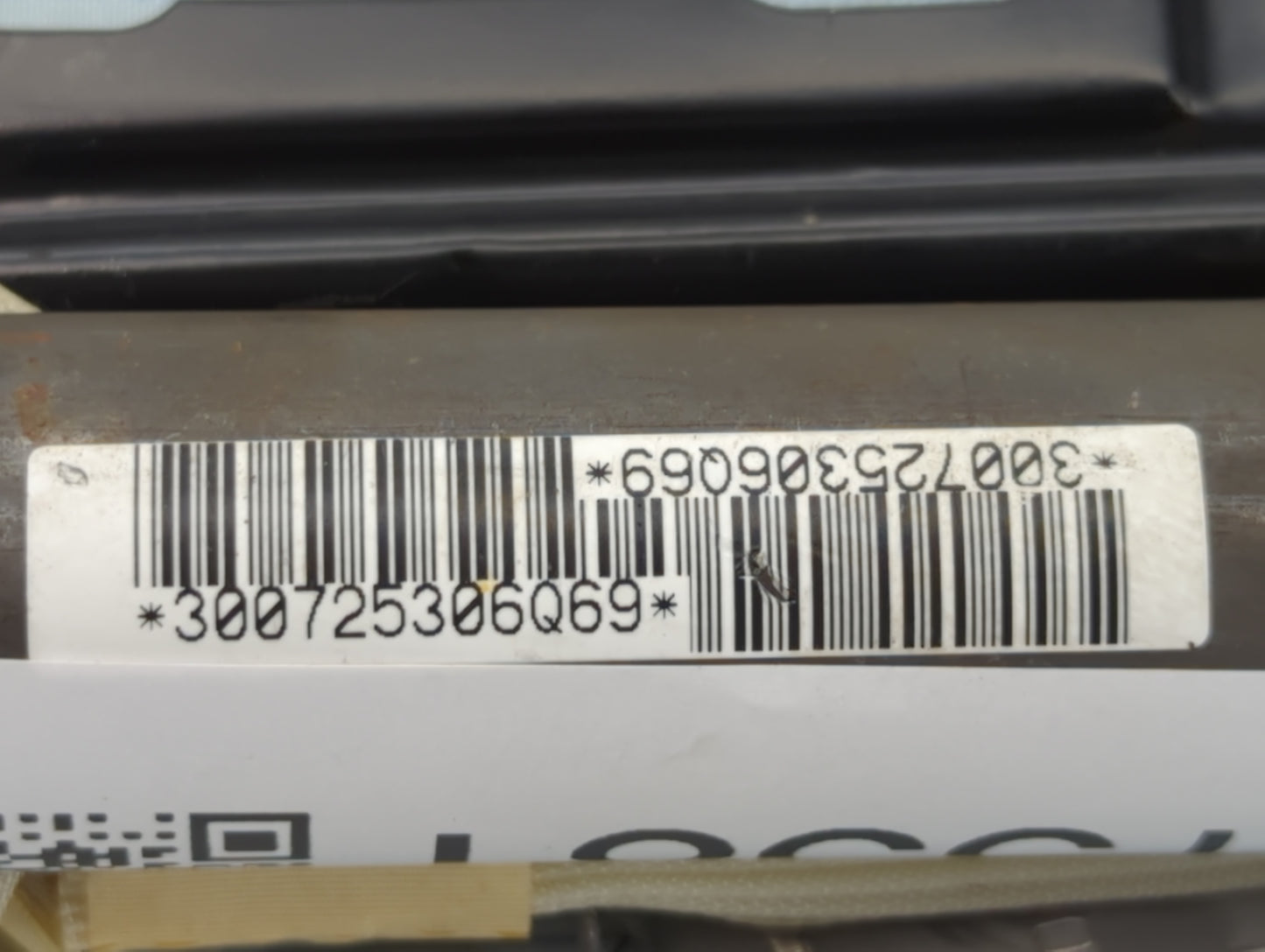 2004-2007 Toyota Highlander Air Bag Driver Left Steering Wheel Mounted Fits Fits 2004 2005 2006 2007 OEM Used Auto Parts - O