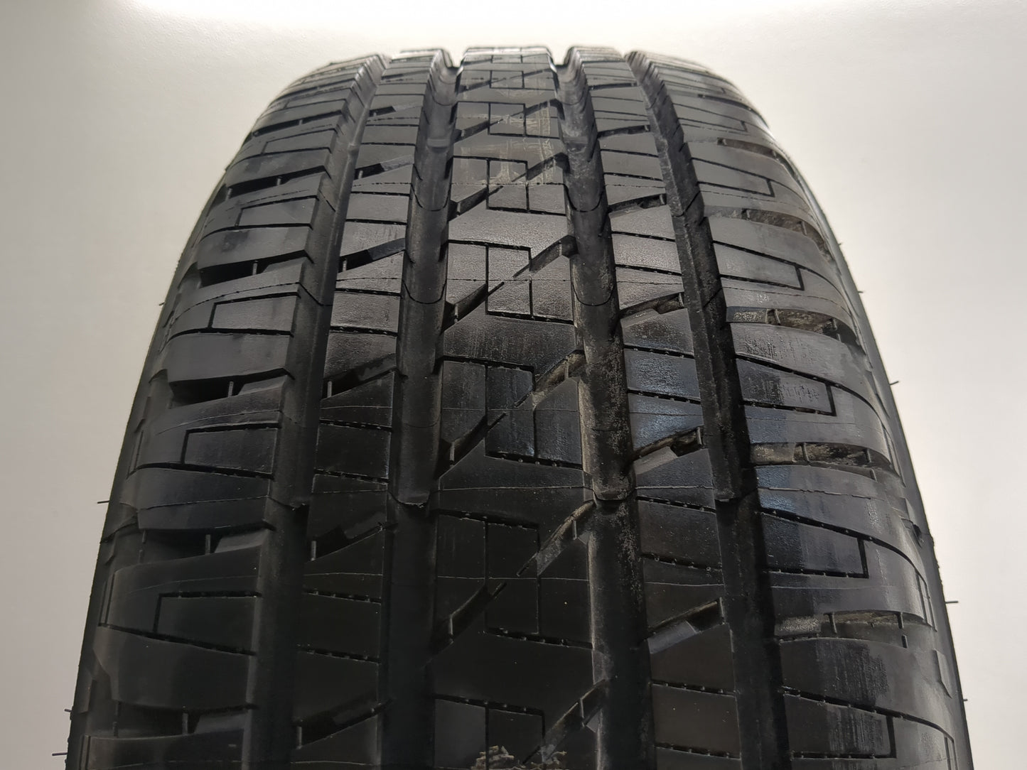 Used Tire 225/65R17 BRIDGESTONE DUELER H/L ALENZA 102H - Tread Depth 11.5/32 - Oemusedautoparts1.com