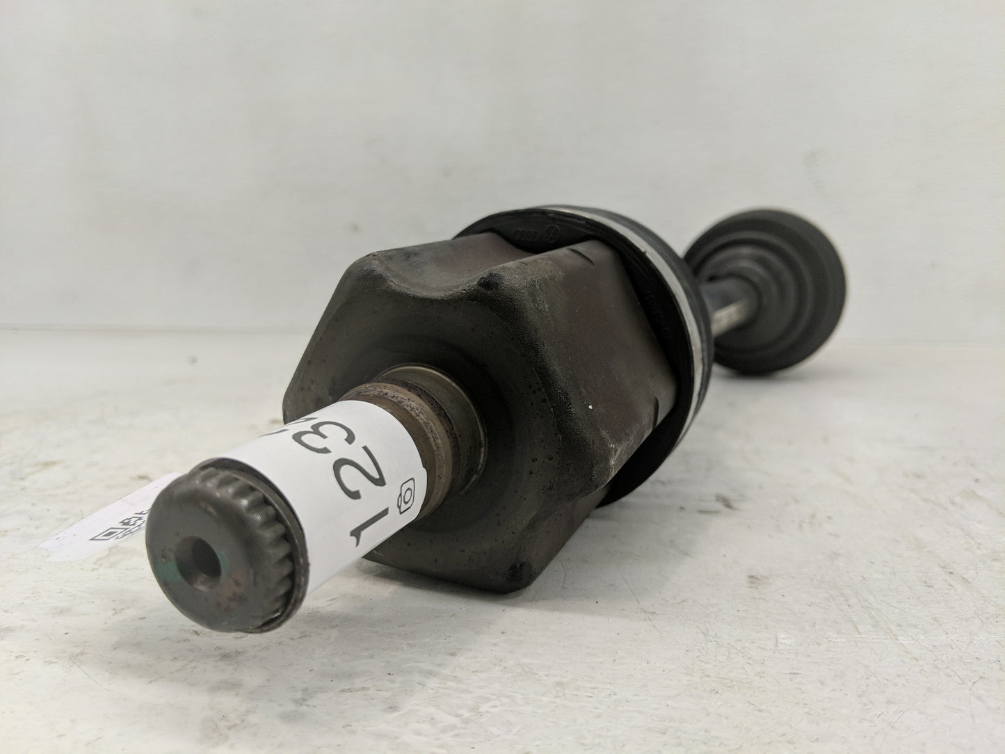 2006-2009 Volkswagen Passat Axle Shaft Front Driver Cv C/v - Oemusedautoparts1.com