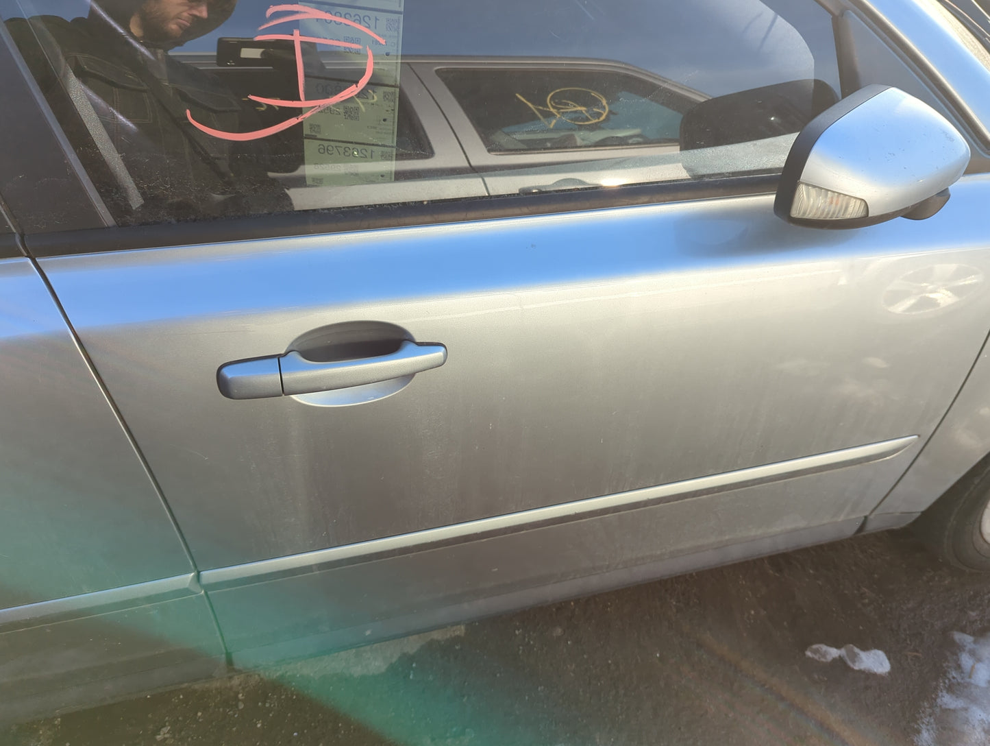 2004-2011 Volvo S40 Passenger Front Door Oem - Oemusedautoparts1.com