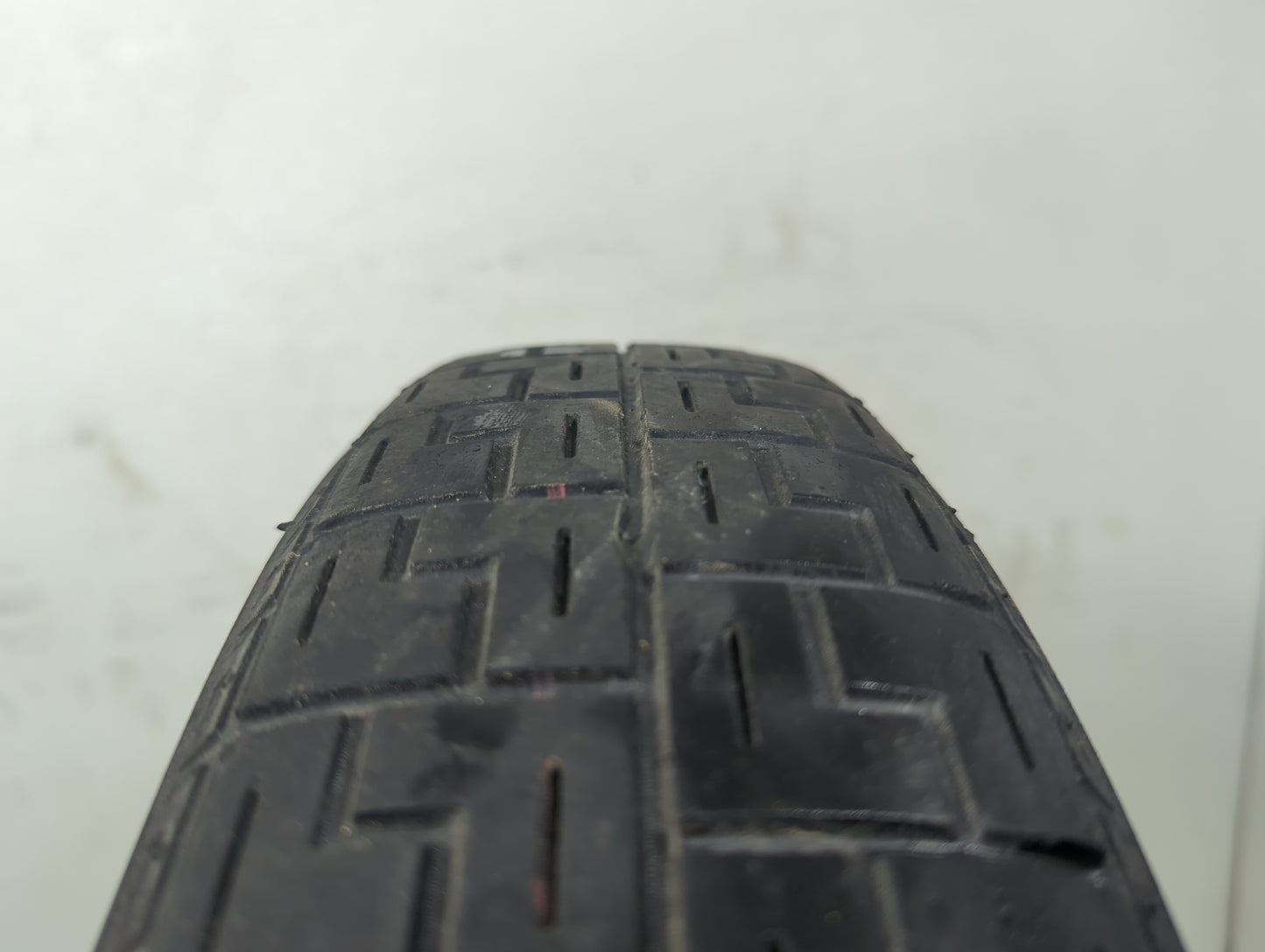 2004-2011 Volvo S40 Spare Donut Tire Wheel Rim Oem - Oemusedautoparts1.com
