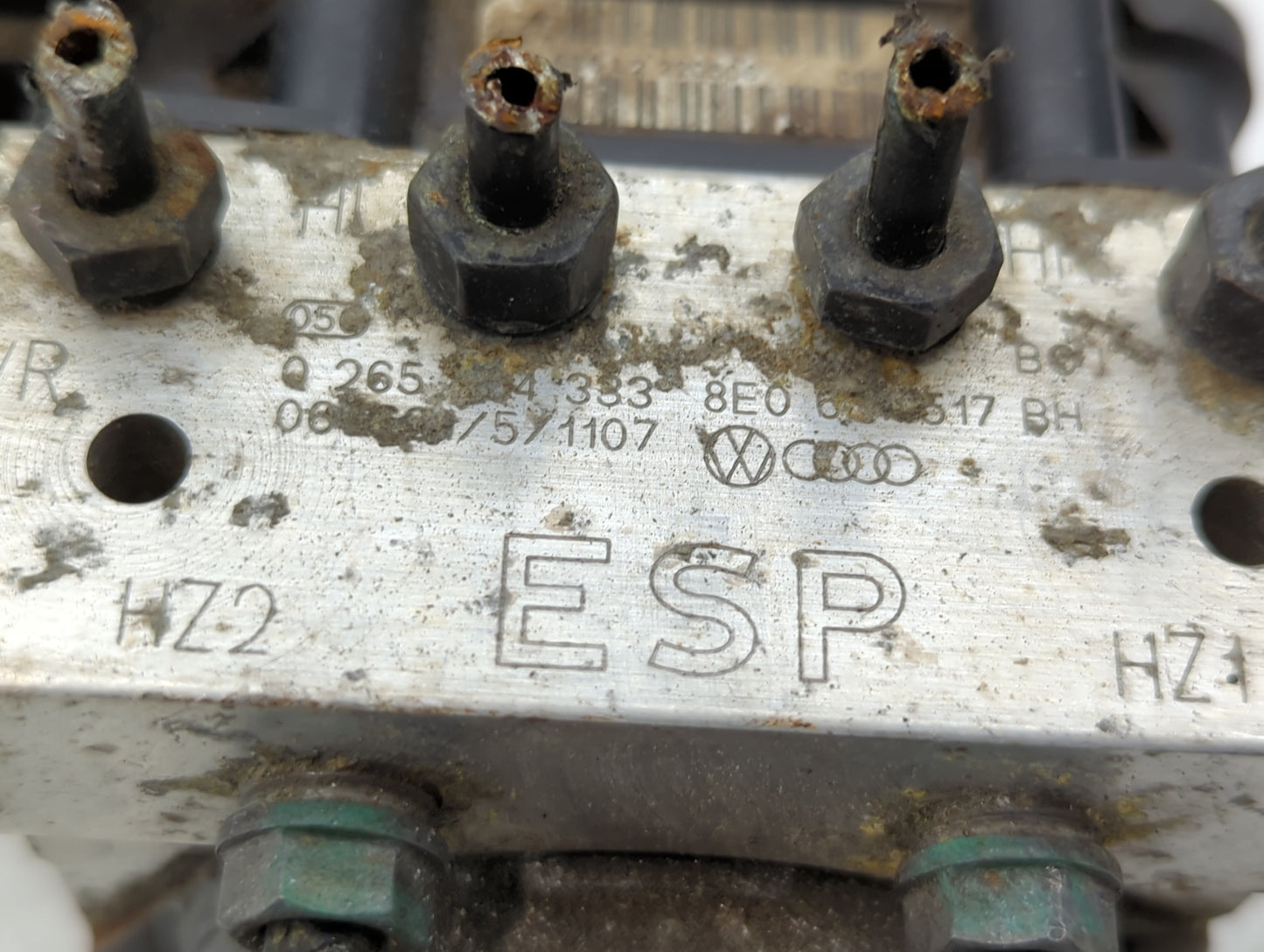 2007-2009 Audi A4 ABS Pump Control Module Replacement P/N:8R0 614 517D 8E0 614 517BF, 8E0 910 517 H Fits Fits 2007 2008 2009