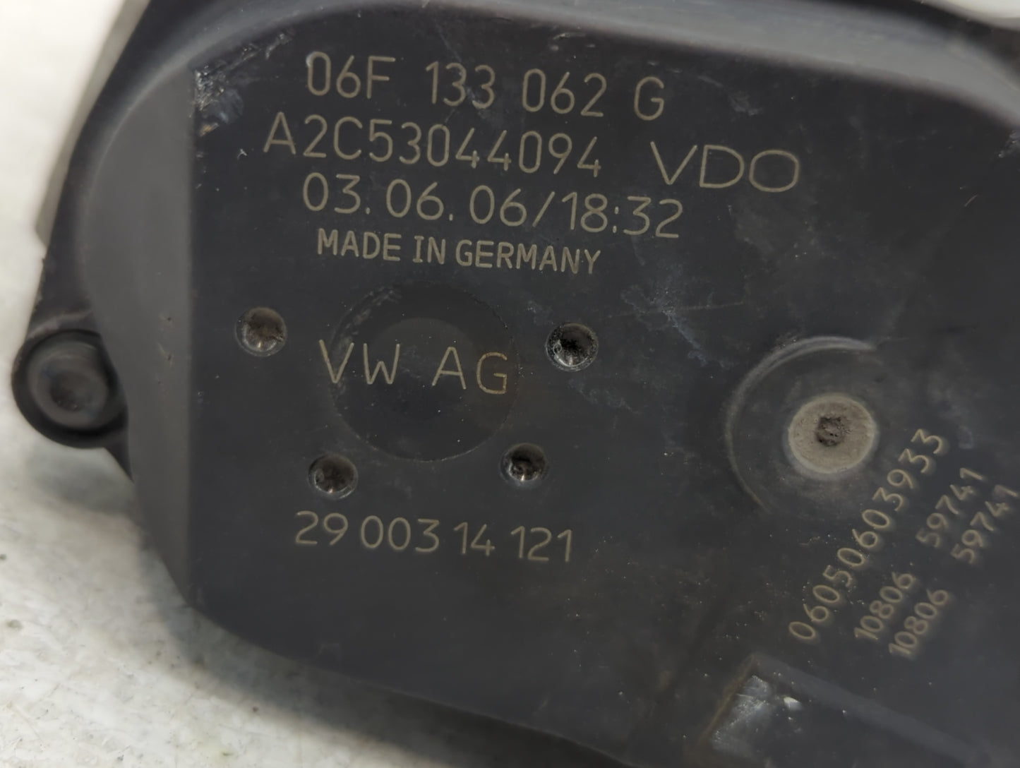 2005-2016 Audi A4 Throttle Body P/N:06F 133 062 G Fits OEM Used Auto Parts - Oemusedautoparts1.com