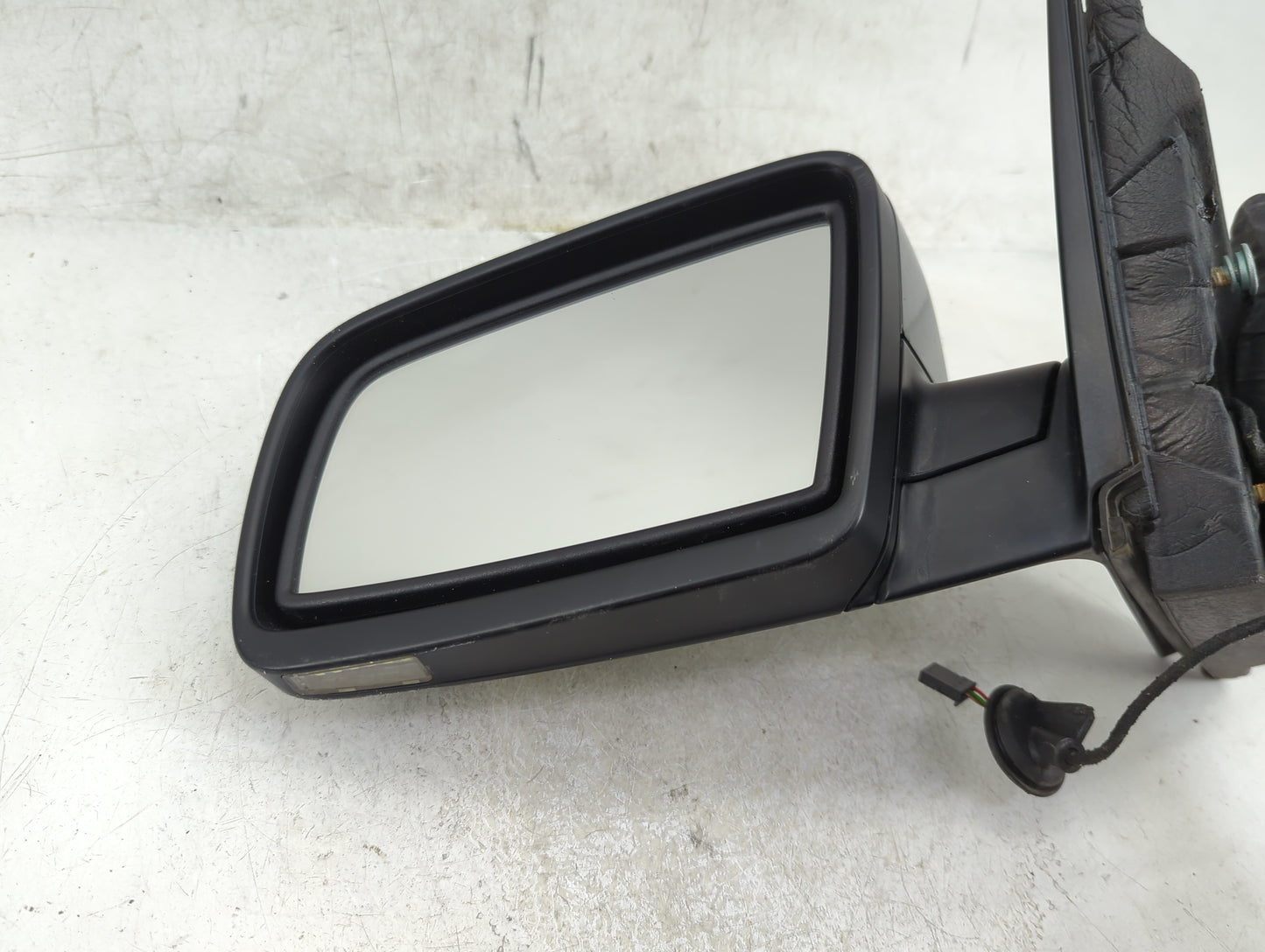 2006-2007 Bmw 530i Driver Side View Mirror - Left Door Mirror OEM Used - Oemusedautoparts1.com