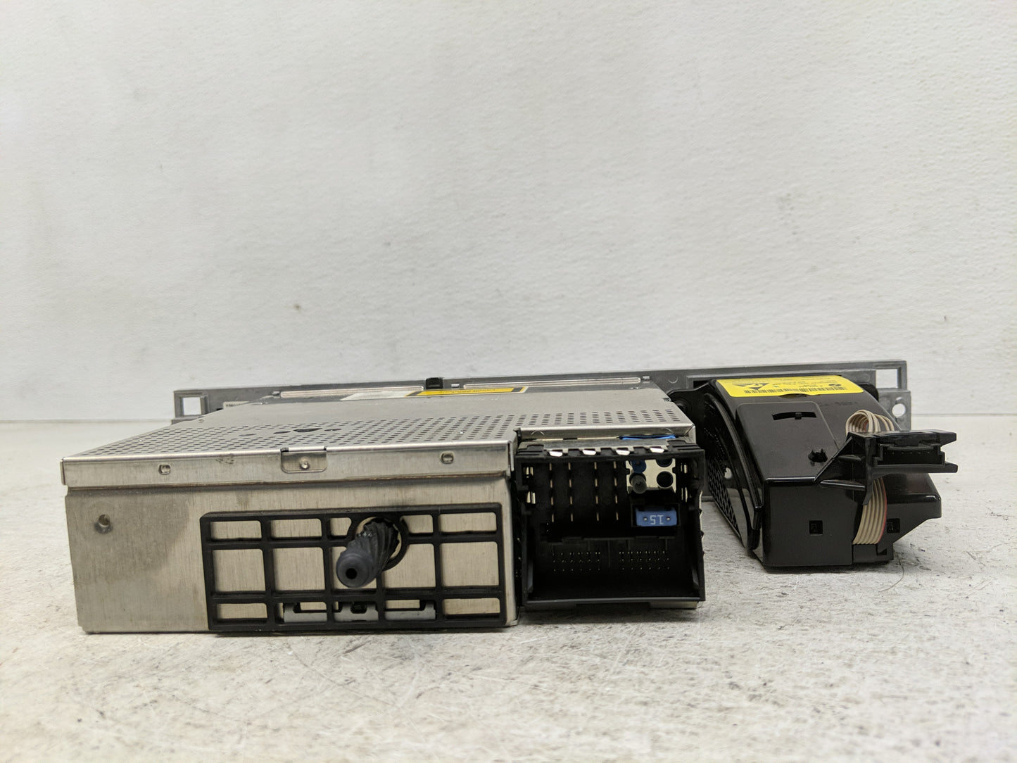 2007-2008 Bmw 750i Radio AM FM Cd Player Receiver Replacement P/N:9 130 764 Fits Fits 2007 2008 OEM Used Auto Parts - Oemuse