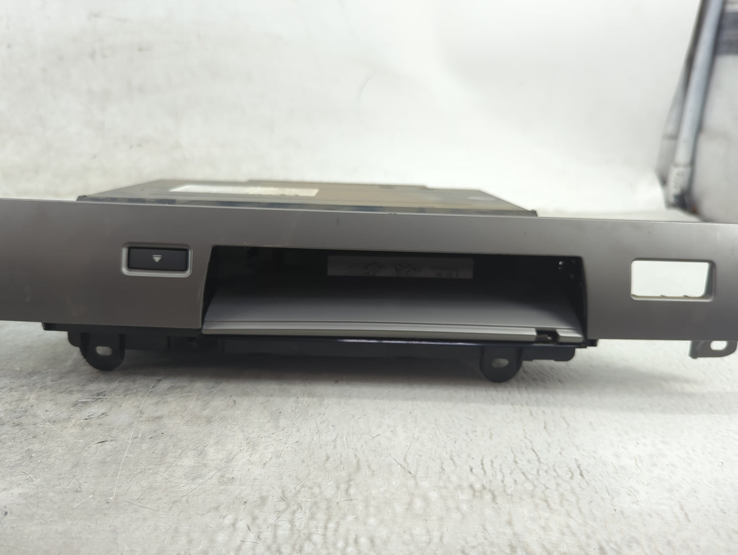 Bmw 750li Radio Cd Changer 65.12-9119708-01|65.12-9 119 708-01 - Oemusedautoparts1.com
