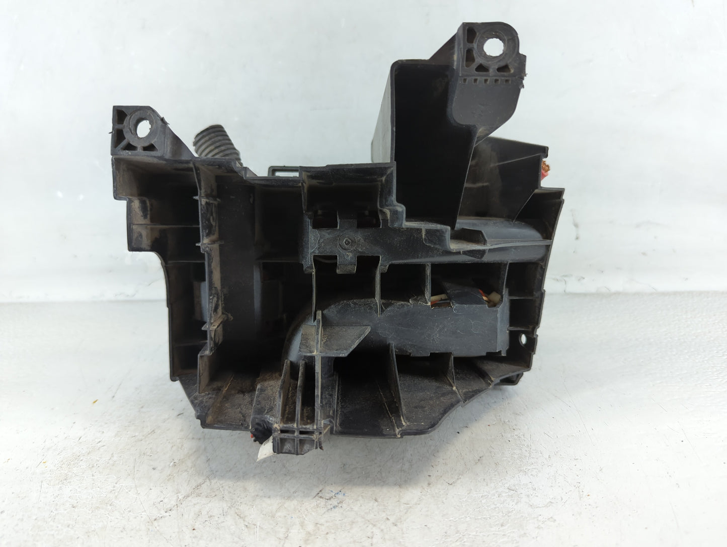 2006-2007 Buick Lucerne Fusebox Fuse Box Panel Relay Module Fits Fits 2006 2007 OEM Used Auto Parts - Oemusedautoparts1.com