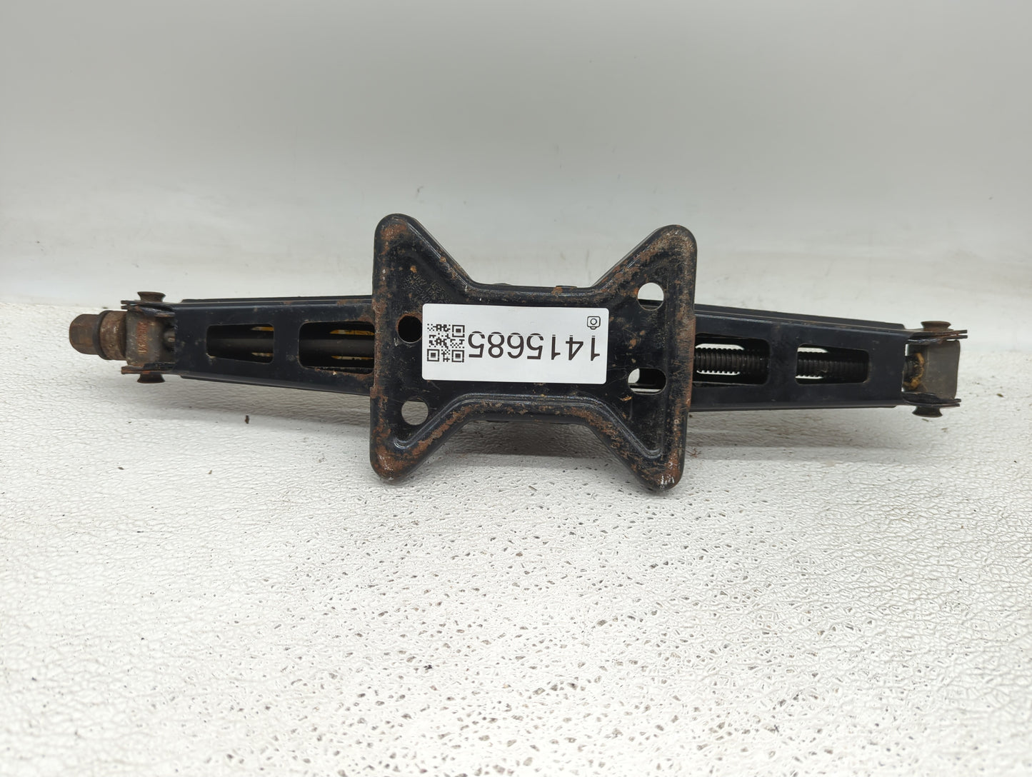 2007 Cadillac Cts Spare Scissor Car Jack 1415685 - Oemusedautoparts1.com