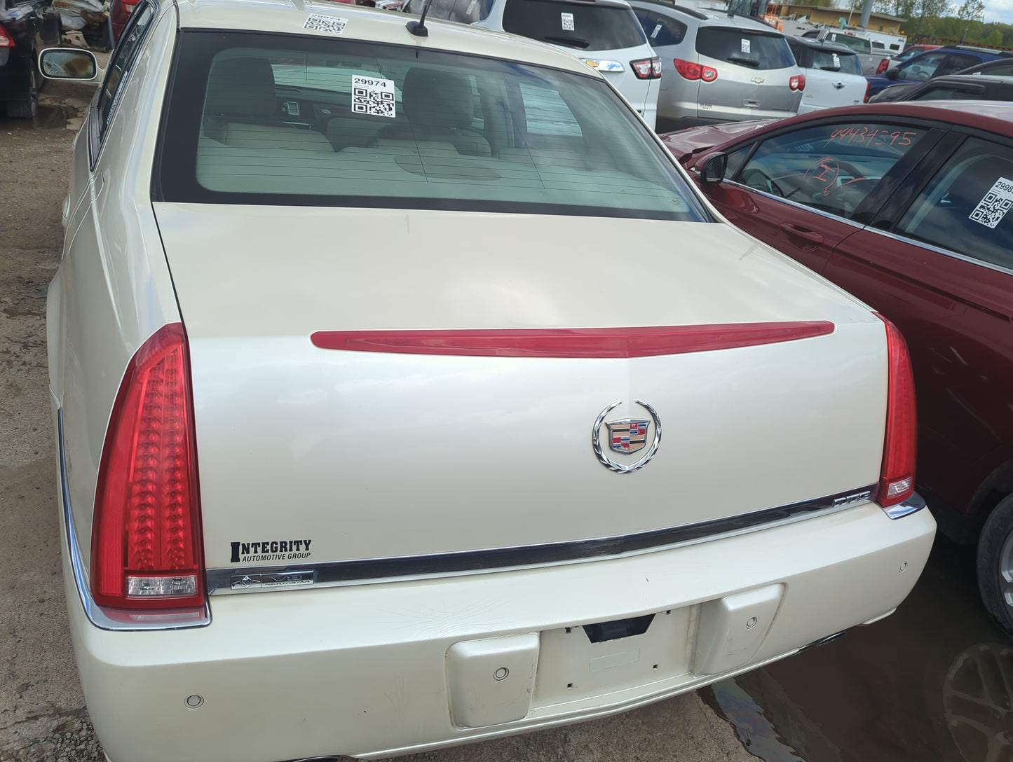 2006-2011 Cadillac Dts Trunk/decklid/hatch/tailgate Oem - Oemusedautoparts1.com