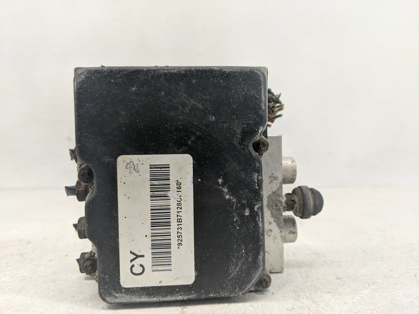 2007 Cadillac Escalade ABS Pump Control Module Replacement P/N:0 265 235 039 06 Fits OEM Used Auto Parts - Oemusedautoparts1