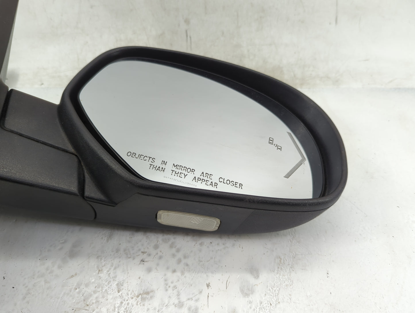 2007-2013 Cadillac Escalade Passenger Side View Mirror - Right Door Mirror OEM Used - Oemusedautoparts1.com