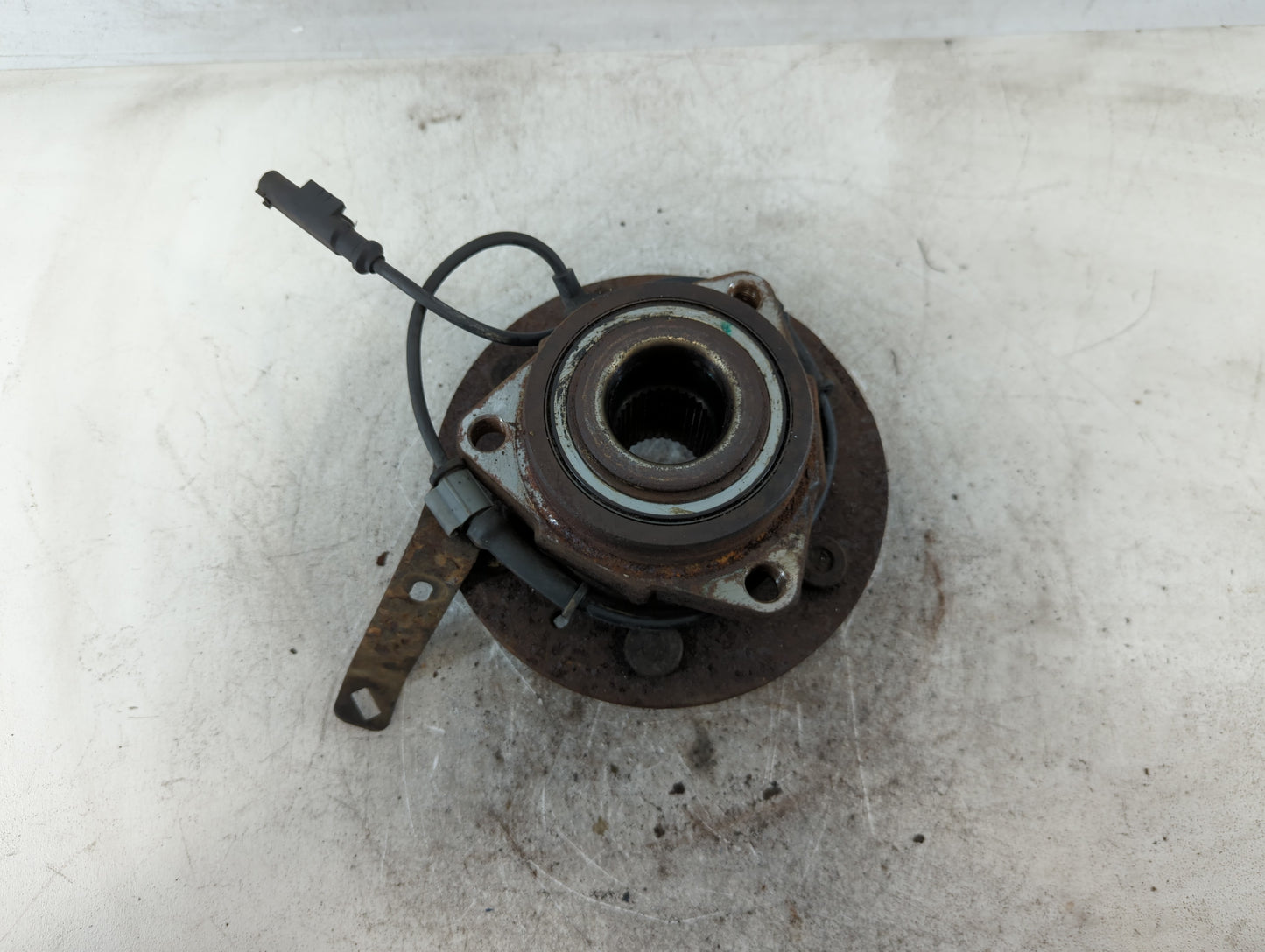2007 Cadillac Escalade Esv Wheel Hub 701176 - Oemusedautoparts1.com