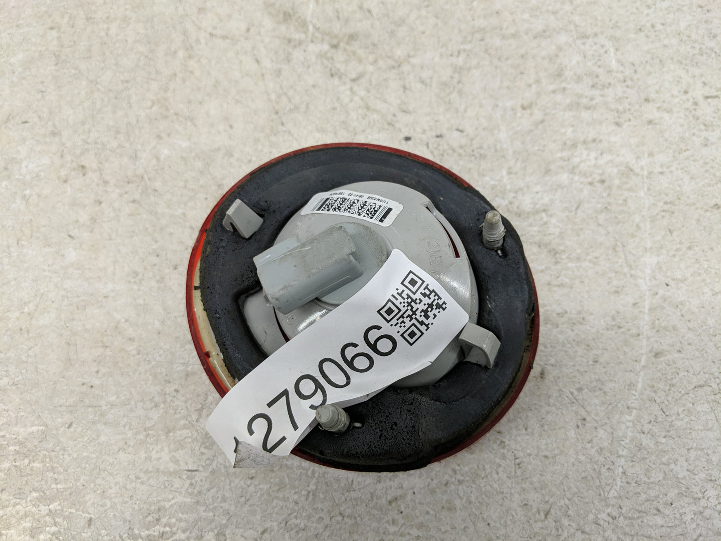 2005-2010 Chevrolet Cobalt Tail Light Assembly Driver Left OEM P/N:15874974 Fits Fits 2005 2006 2007 2008 2009 2010 OEM Used