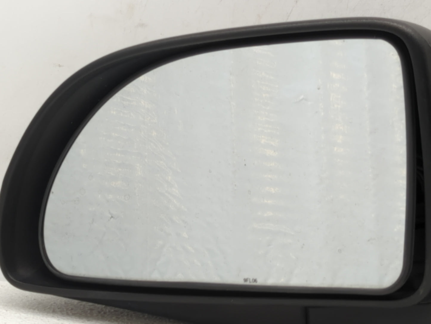 2005-2009 Chevrolet Equinox Driver Side View Mirror - Left Door Mirror OEM Used - Oemusedautoparts1.com