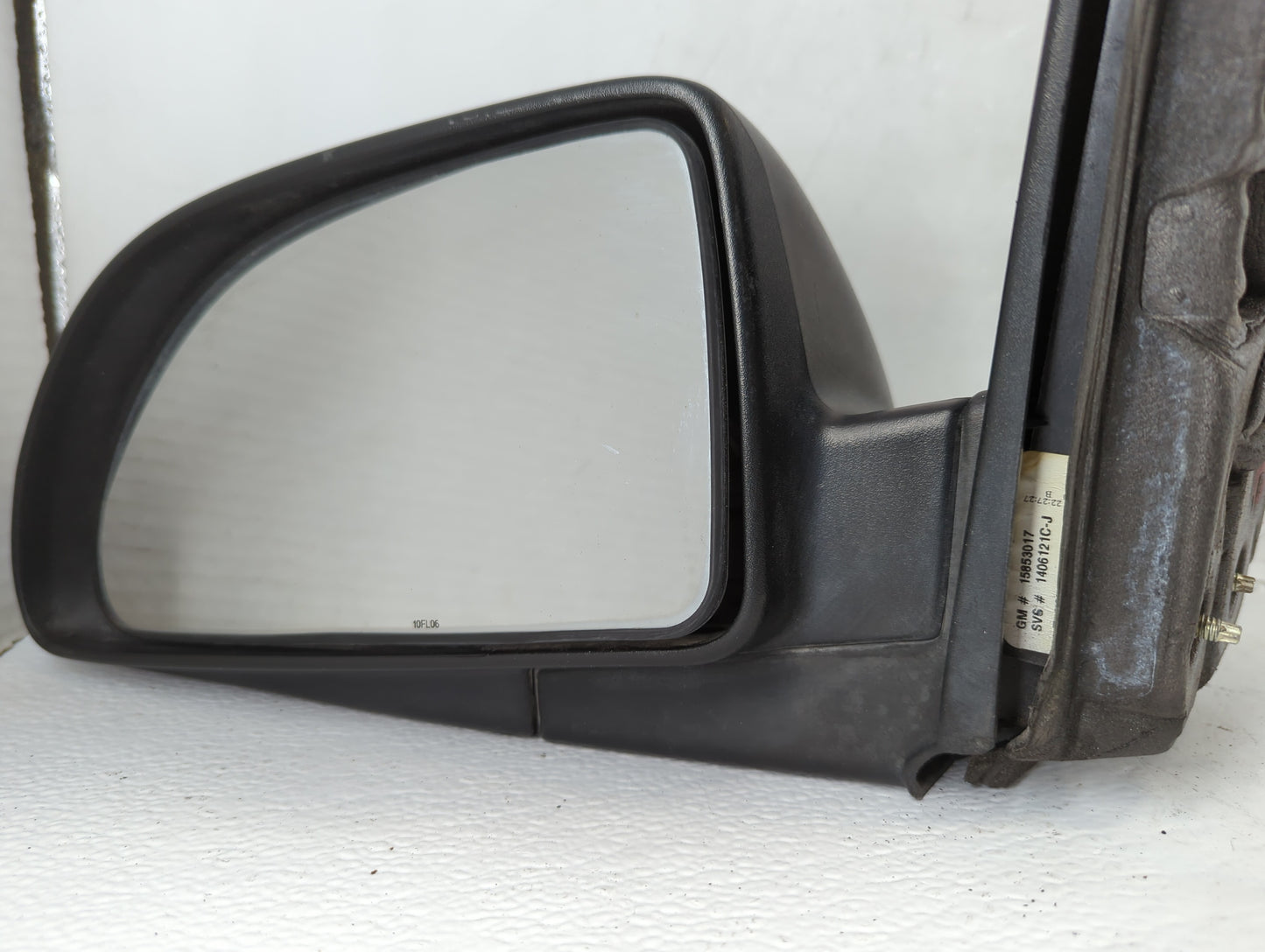 2005-2009 Chevrolet Equinox Driver Side View Mirror - Left Door Mirror OEM Used - Oemusedautoparts1.com