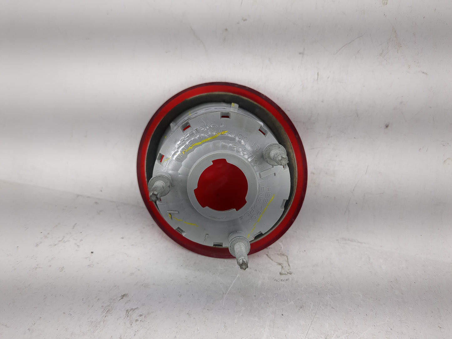 2006-2011 Chevrolet Hhr Tail Light Assembly Driver Left OEM P/N:16532503 Fits Fits 2006 2007 2008 2009 2010 2011 OEM Used Au