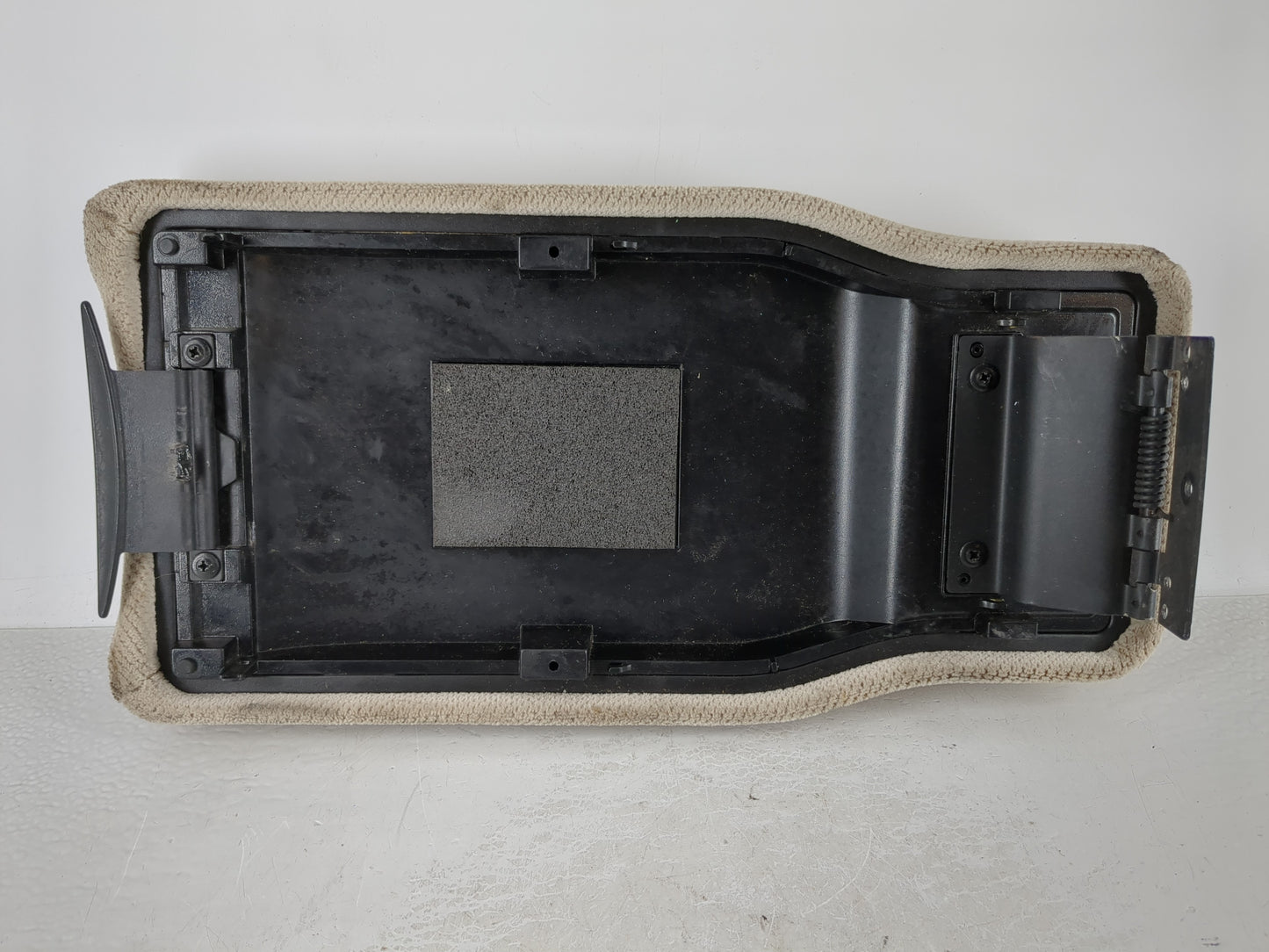 2007-2016 Chevrolet Impala Center Floor Console Fits Fits 2007 2008 2009 2010 2011 2012 2013 2014 2015 2016 OEM Used Auto Pa