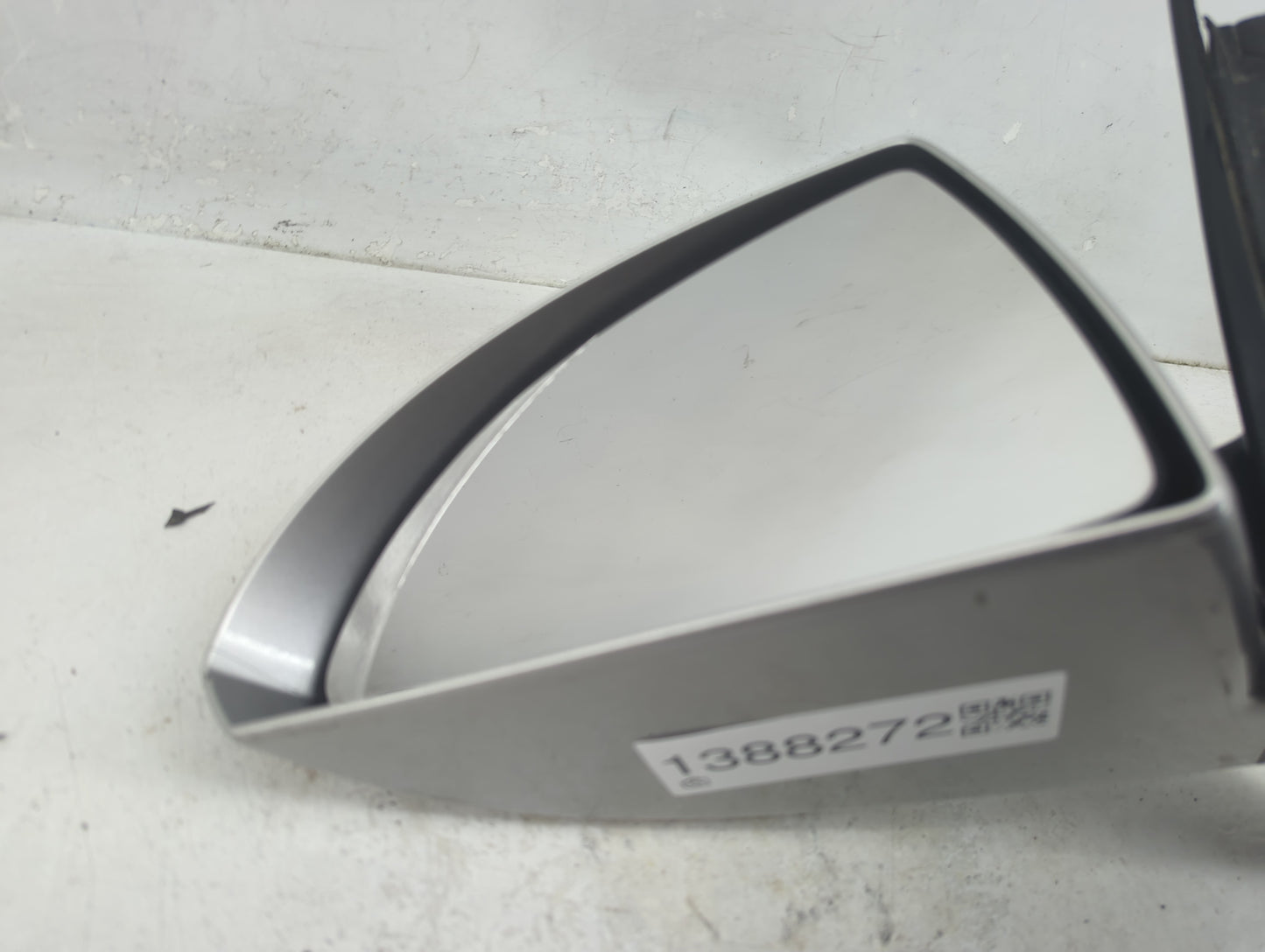 2006-2016 Chevrolet Impala Driver Side View Mirror - Left Door Mirror OEM Used - Oemusedautoparts1.com