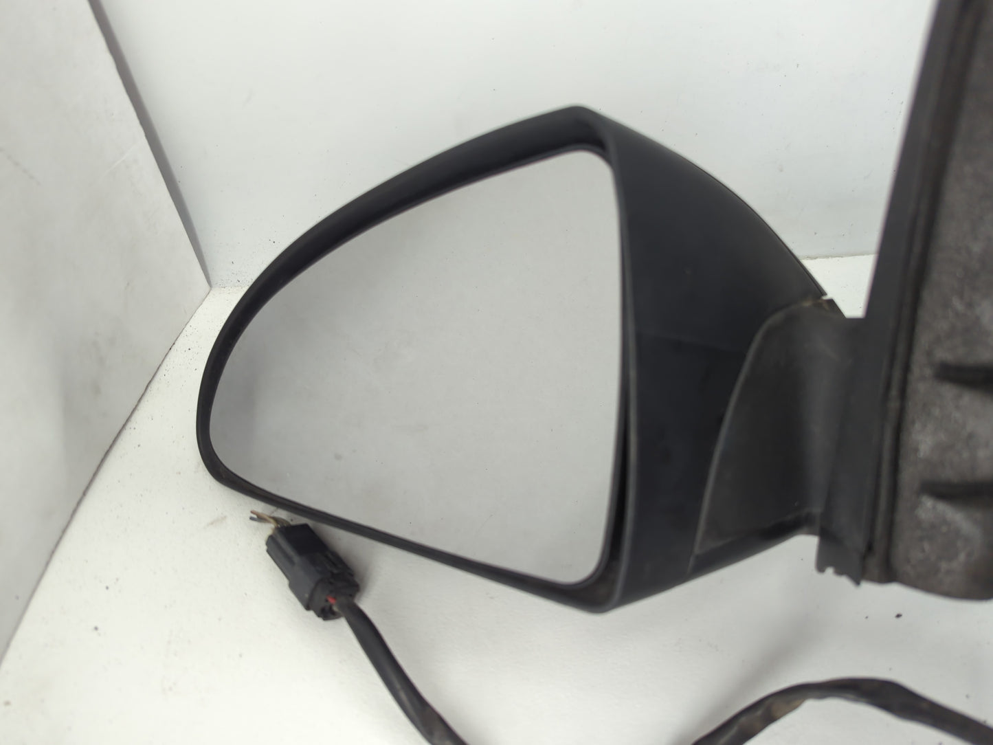 2004-2008 Chevrolet Malibu Driver Side View Mirror - Left Door Mirror OEM Used - Oemusedautoparts1.com
