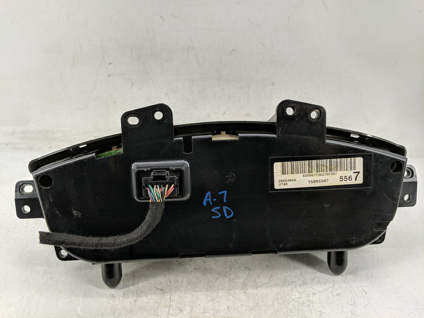 2007 Chevrolet Monte Carlo Instrument Cluster Speedometer Gauges P/N:15895567 12241116 Fits OEM Used Auto Parts - Oemusedaut