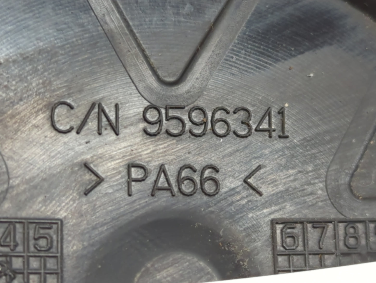 2007 Chevrolet Silverado Center Cap Oem - Oemusedautoparts1.com