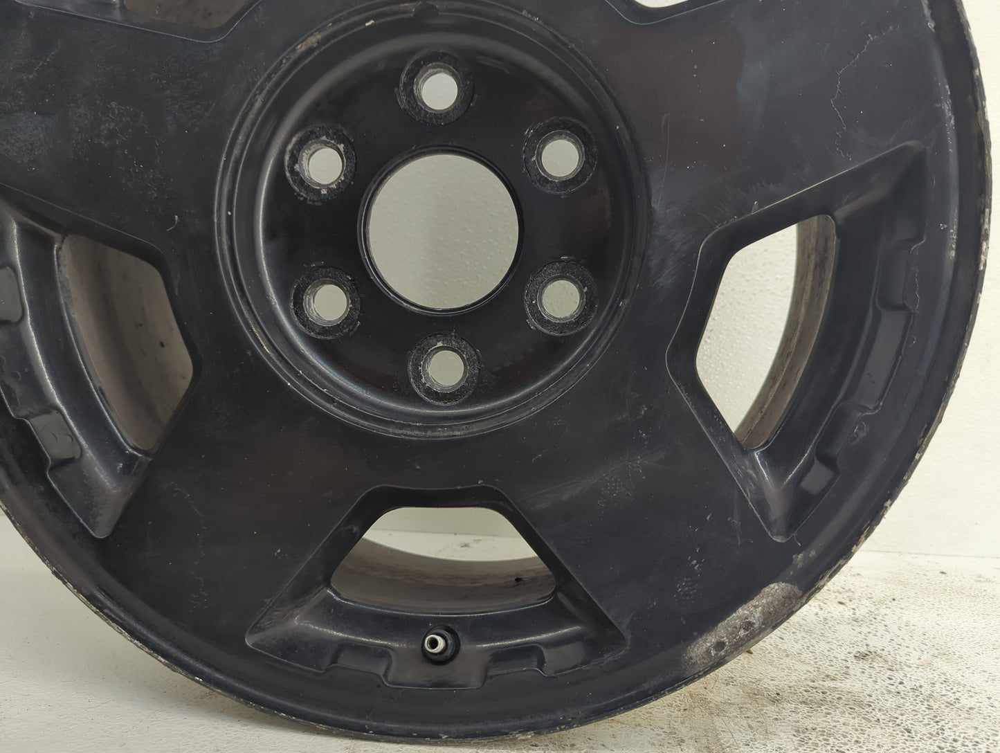 2004-2007 Chevrolet Silverado 1500 Oem Wheel Rim 1092833 - Oemusedautoparts1.com