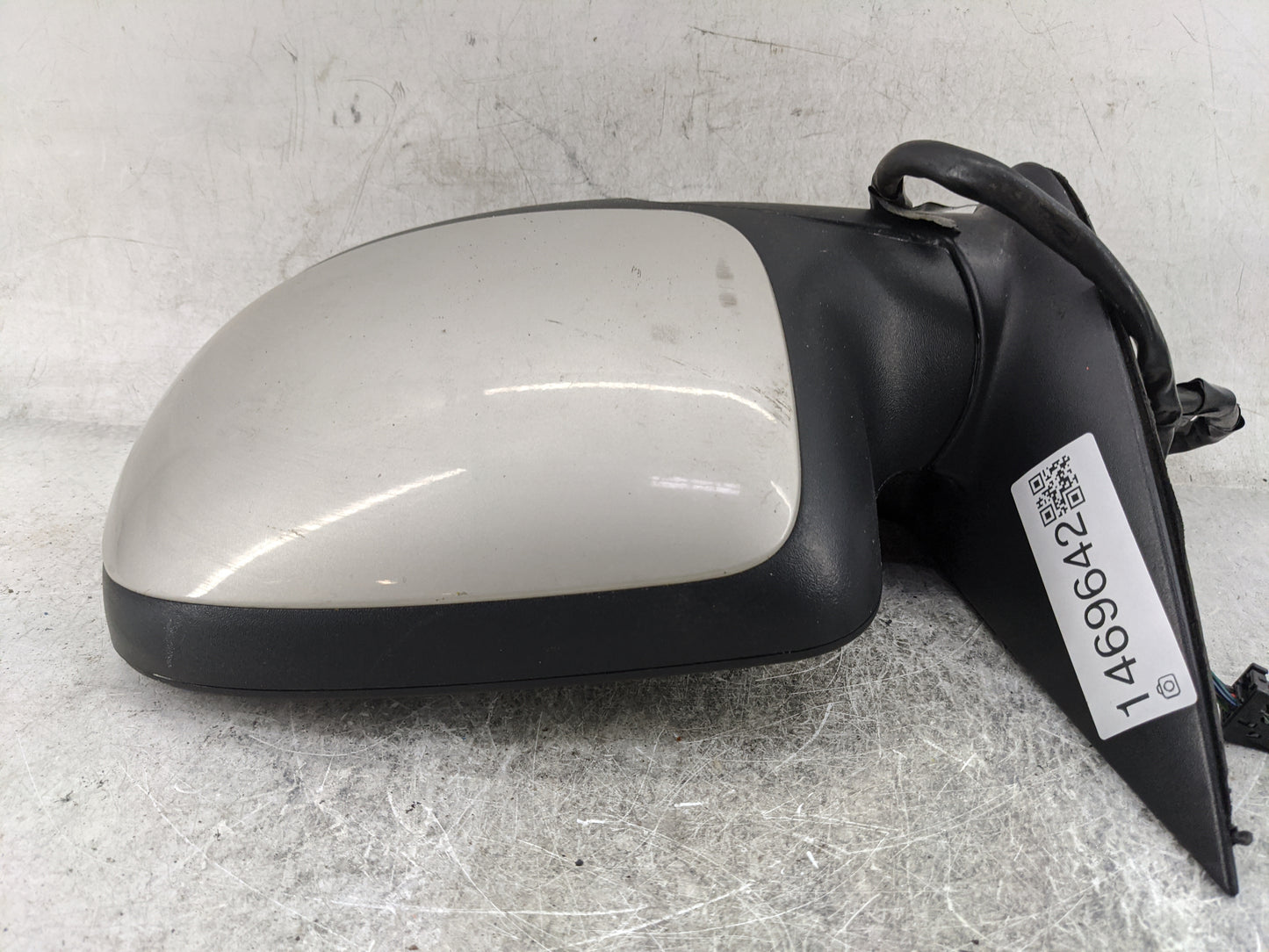 2007 Chevrolet Silverado 1500 Driver Side View Mirror - Left Door Mirror OEM Used - Oemusedautoparts1.com