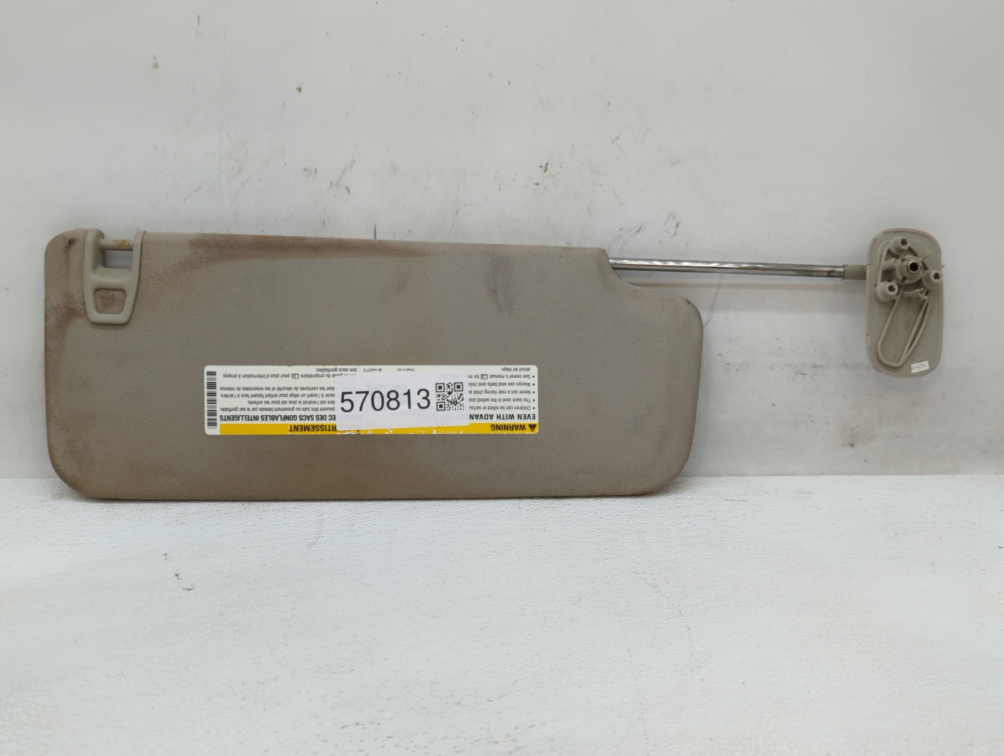 2007-2013 Chevrolet Silverado 1500 Sun Visor Shade Replacement Driver Left Mirror Fits OEM Used Auto Parts - Oemusedautopart