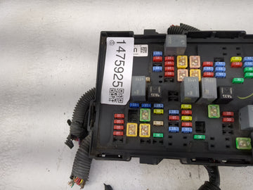 2007-2009 Chevrolet Suburban 1500 Fusebox Fuse Box Panel Relay Module P/N:15092625_02 15483114, 15488631 Fits Fits 2007 2008 2009 OEM Used Auto Parts