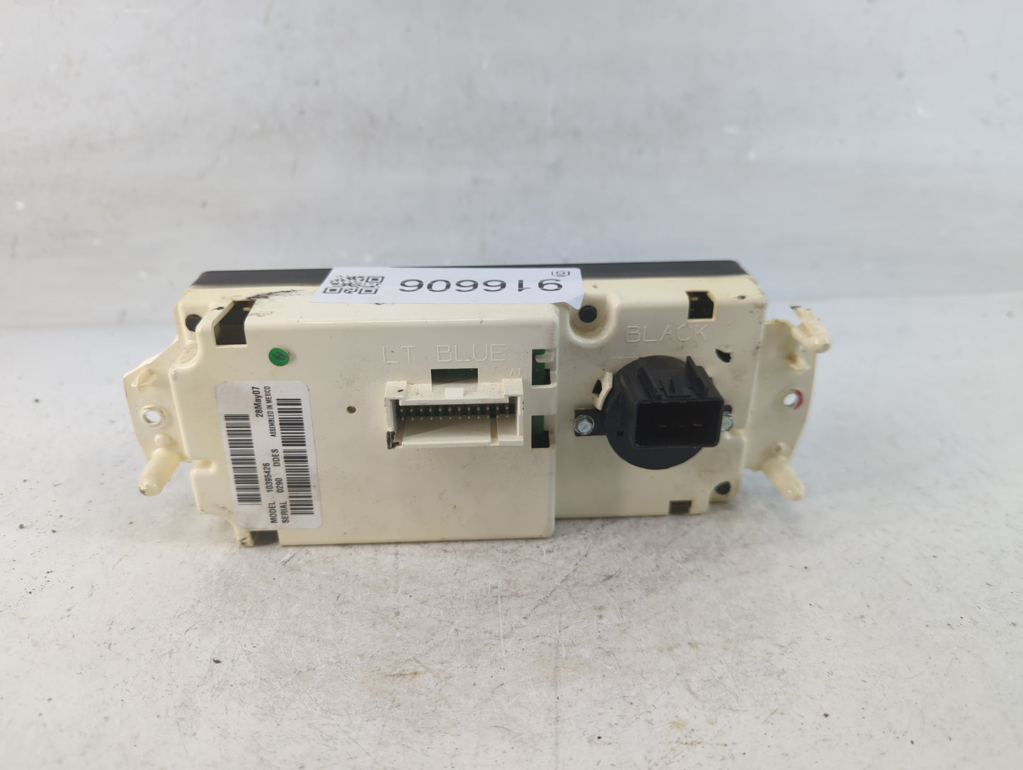 2003-2009 Chevrolet Trailblazer Climate Control Module Temperature AC/Heater Replacement P/N:10395426 Fits OEM Used Auto Par