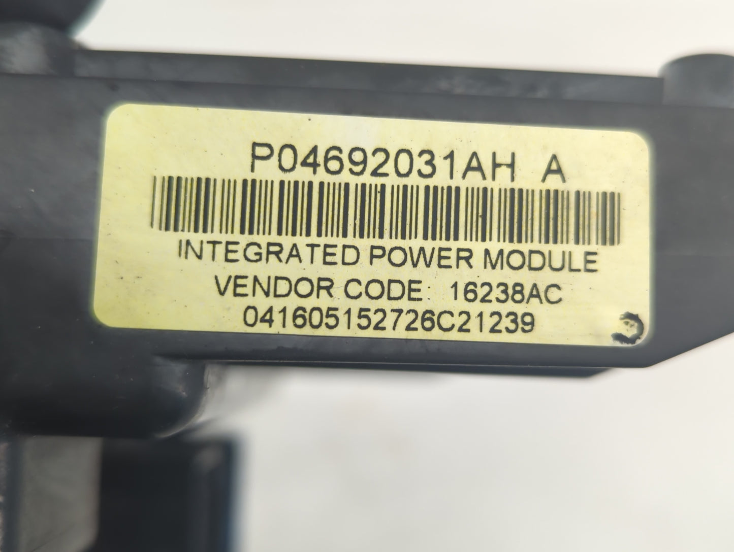 2006-2007 Chrysler 300 Fusebox Fuse Box Panel Relay Module P/N:P04692031AH Fits Fits 2006 2007 OEM Used Auto Parts - Oemused